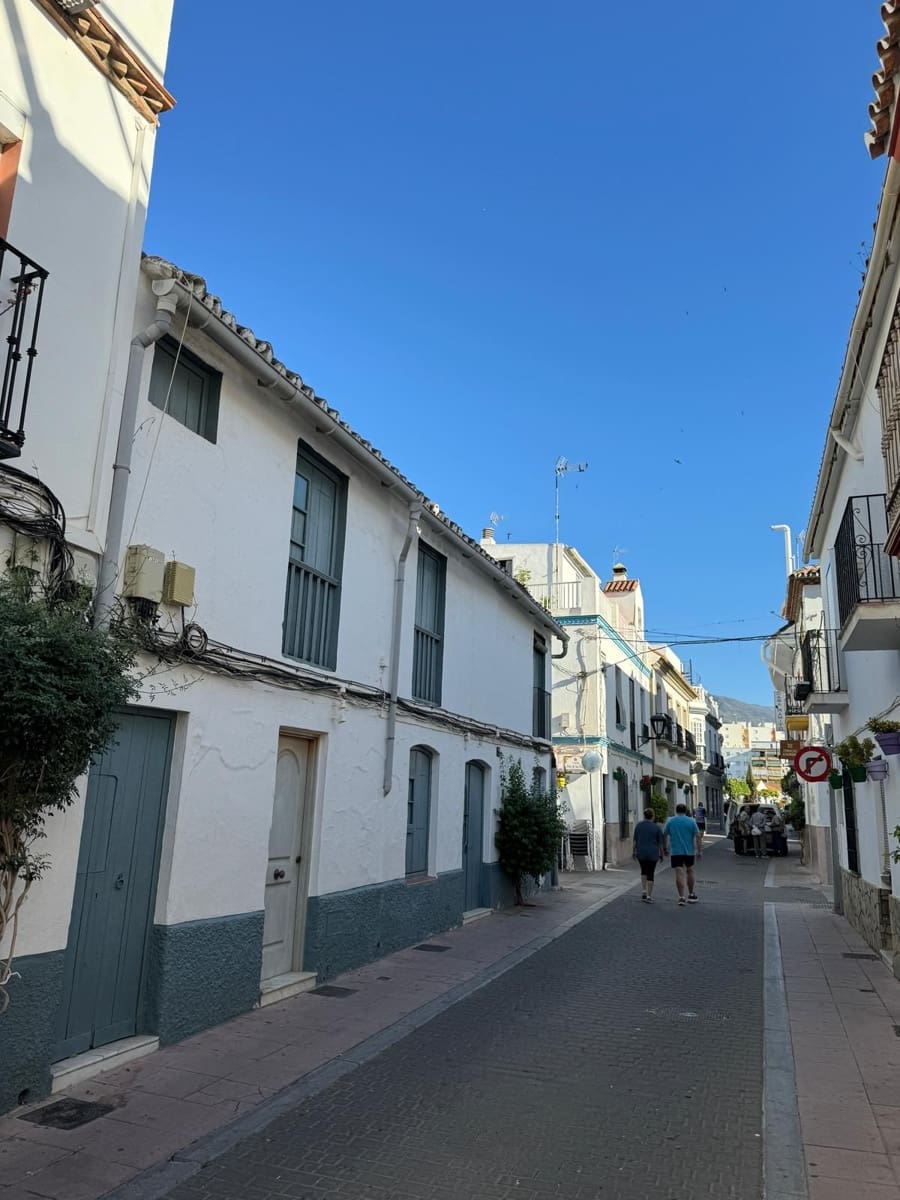 6 camera da letto Casa in vendita in Estepona - 675.000 € (Rif: 9666982)