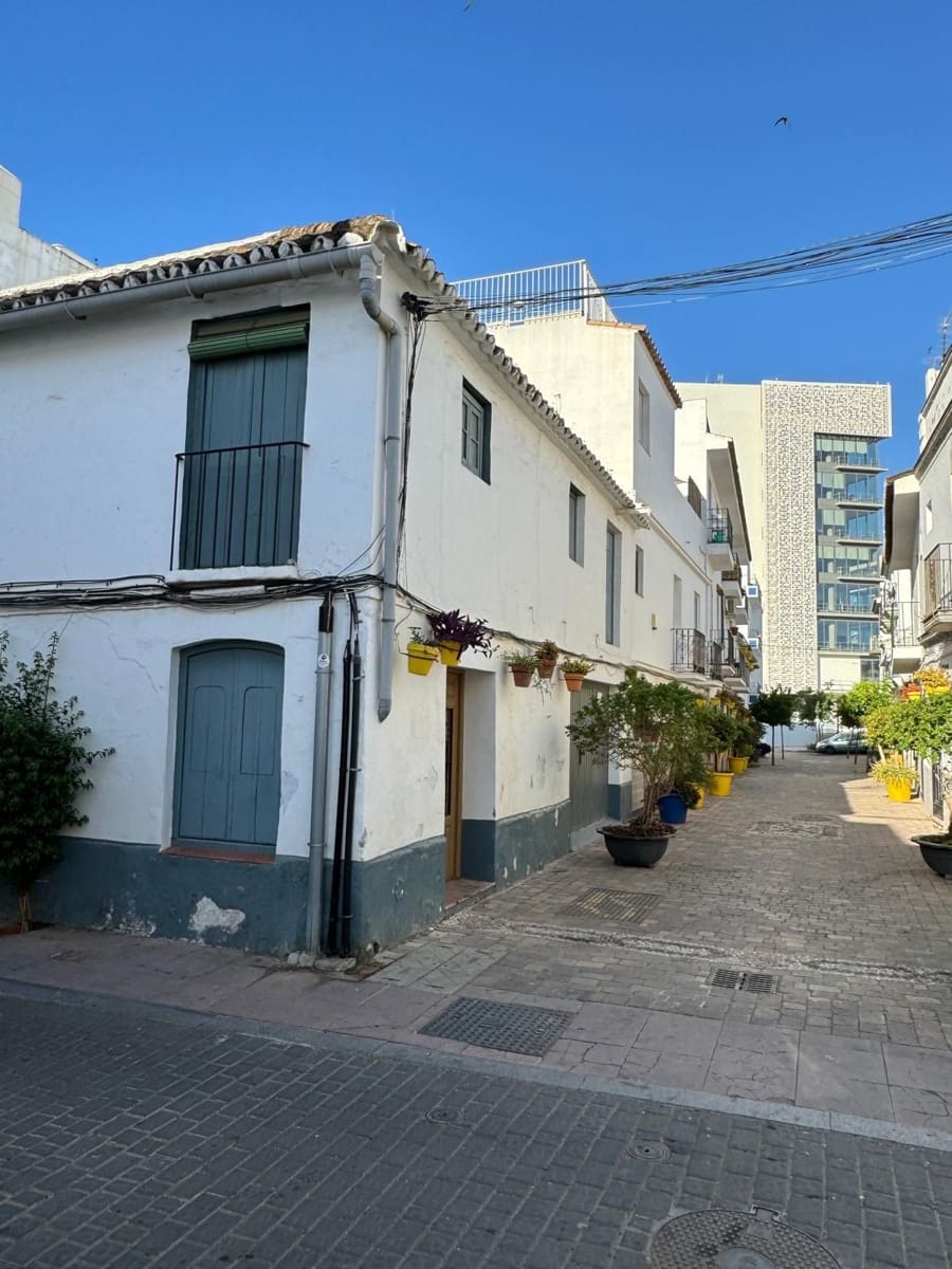 6 camera da letto Casa in vendita in Estepona - 675.000 € (Rif: 9666982)