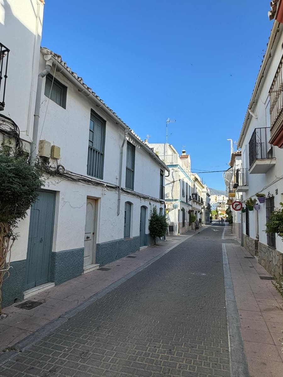 6 camera da letto Casa in vendita in Estepona - 675.000 € (Rif: 9666982)