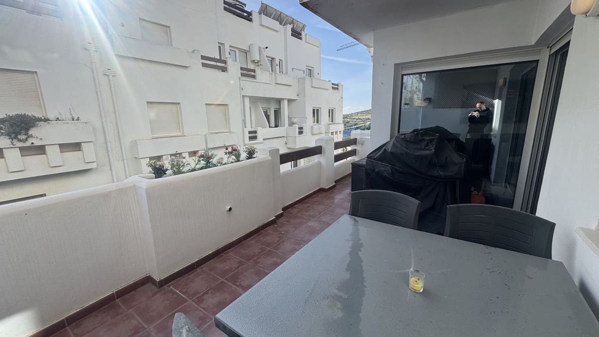 4 slaapkamer Appartement te koop in Estepona met zwembad garage - € 325.000 (Ref: 9683292)