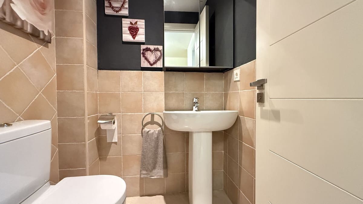 4 slaapkamer Appartement te koop in Estepona met zwembad garage - € 325.000 (Ref: 9683292)