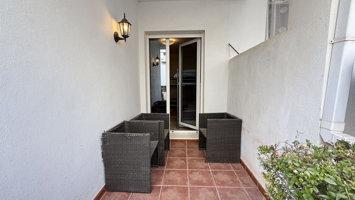 4 slaapkamer Appartement te koop in Estepona met zwembad garage - € 325.000 (Ref: 9683292)