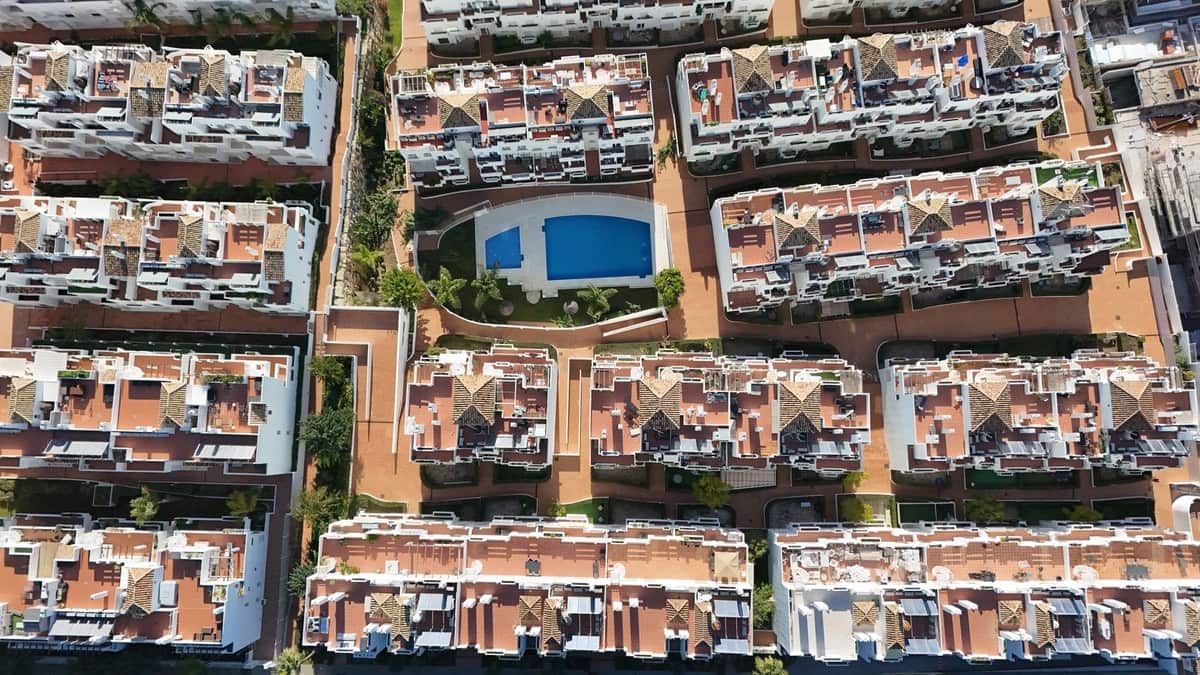 3 Zimmer Apartment zu verkaufen in Estepona mit Pool Garage - 315.000 € (Ref: 9683293)