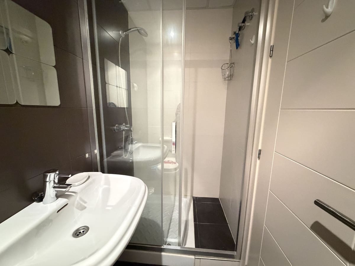 2 slaapkamer Appartement te koop in Estepona met zwembad garage - € 245.000 (Ref: 9683294)