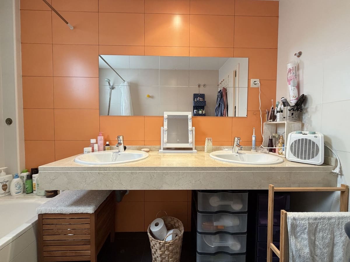 2 slaapkamer Appartement te koop in Estepona met zwembad garage - € 245.000 (Ref: 9683294)