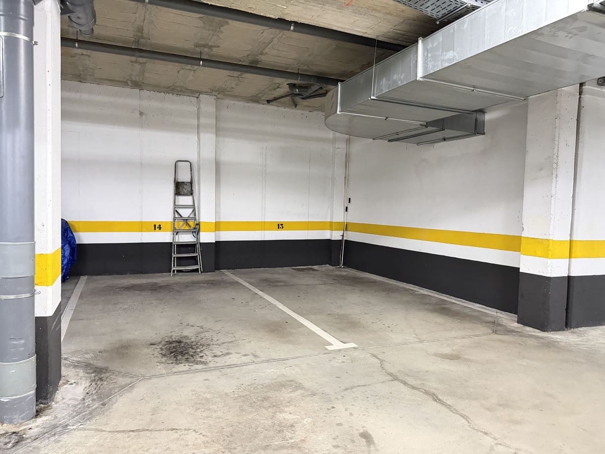 2 slaapkamer Appartement te koop in Estepona met zwembad garage - € 245.000 (Ref: 9683294)