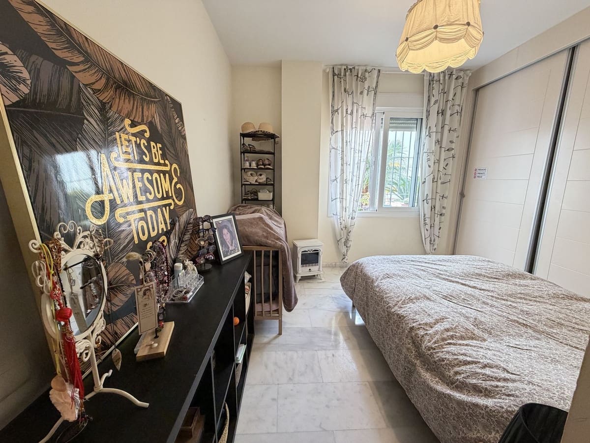 2 slaapkamer Appartement te koop in Estepona met zwembad garage - € 245.000 (Ref: 9683294)