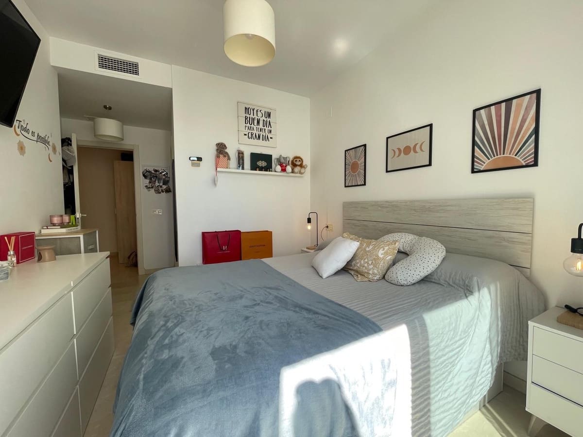 3 bedroom Apartment for sale in Estepona with pool garage - € 318,000 (Ref: 9687552)