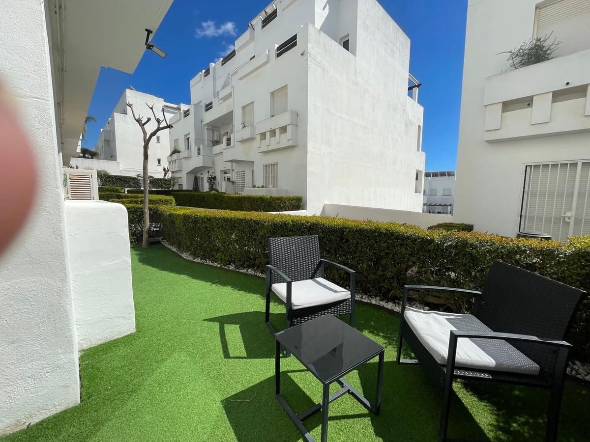 3 bedroom Apartment for sale in Estepona with pool garage - € 318,000 (Ref: 9687552)