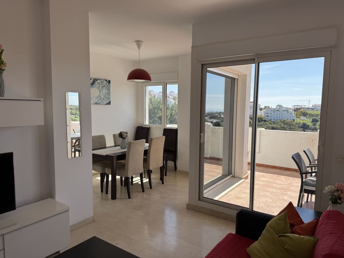 2 chambre Appartement à vendre à Estepona avec piscine garage - 345 000 € (Ref: 9750942)