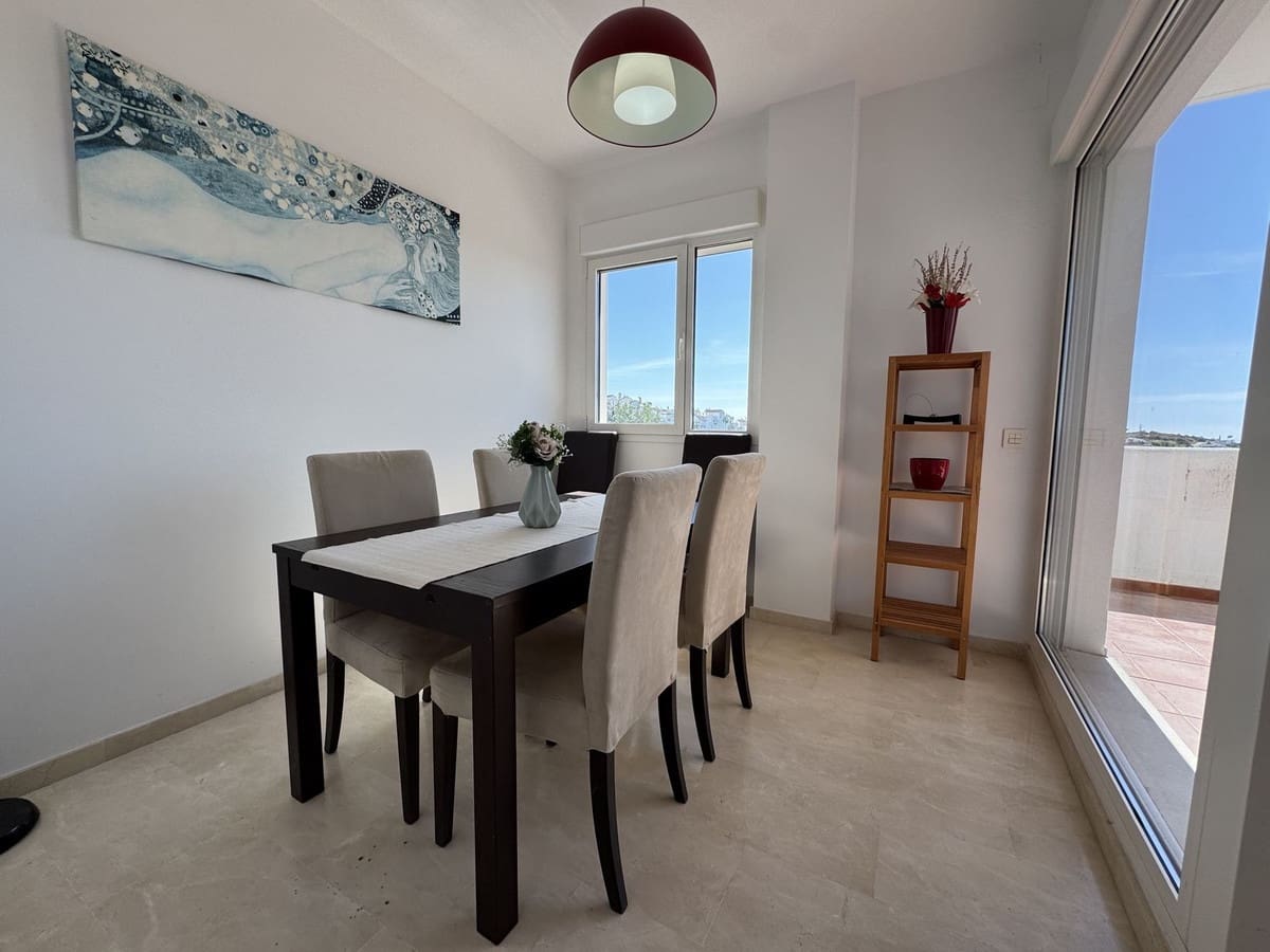 2 chambre Appartement à vendre à Estepona avec piscine garage - 345 000 € (Ref: 9750942)