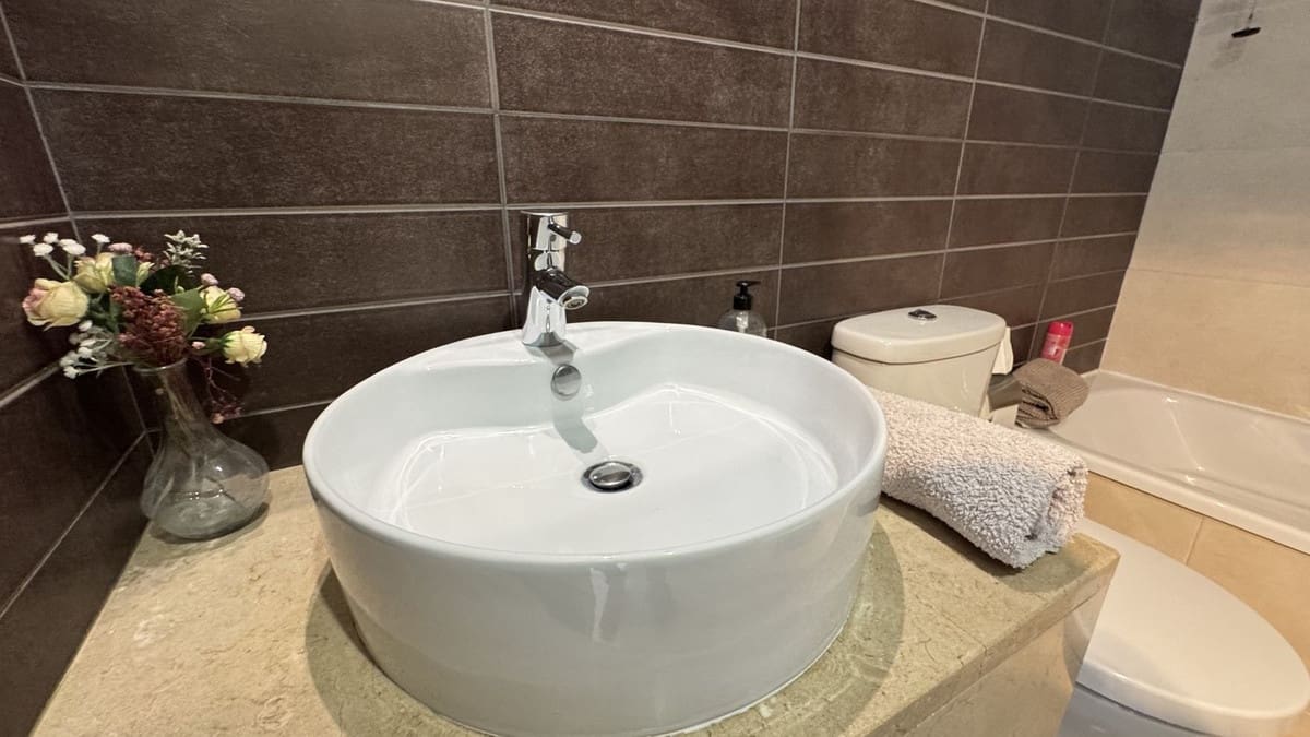 2 chambre Appartement à vendre à Estepona avec piscine garage - 345 000 € (Ref: 9750942)