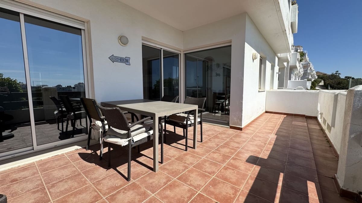 2 chambre Appartement à vendre à Estepona avec piscine garage - 345 000 € (Ref: 9750942)