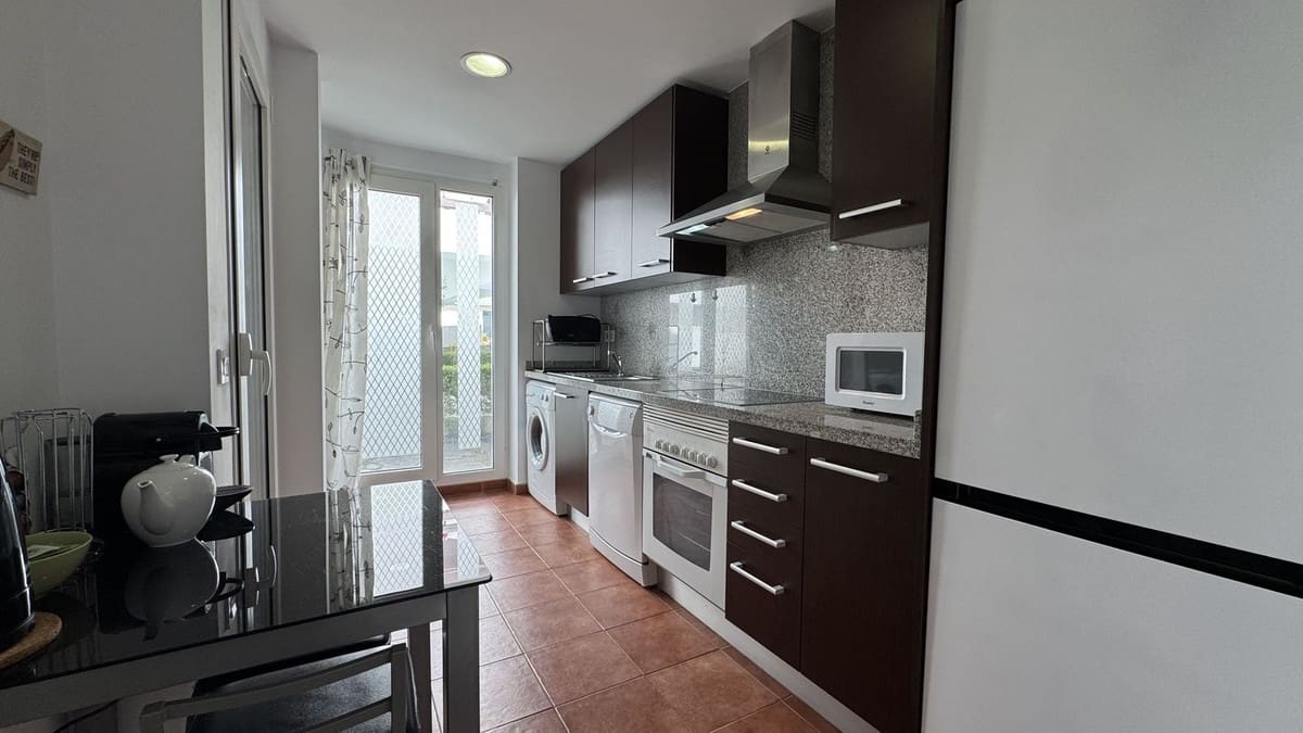 2 chambre Appartement à vendre à Estepona avec piscine garage - 345 000 € (Ref: 9750942)