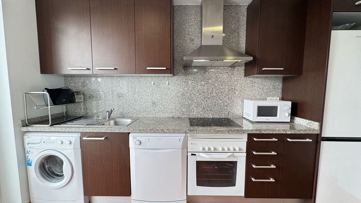 2 chambre Appartement à vendre à Estepona avec piscine garage - 345 000 € (Ref: 9750942)