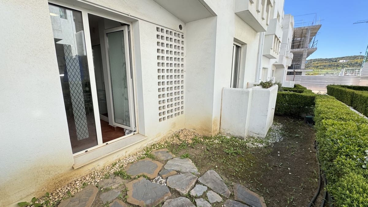 2 chambre Appartement à vendre à Estepona avec piscine garage - 345 000 € (Ref: 9750942)