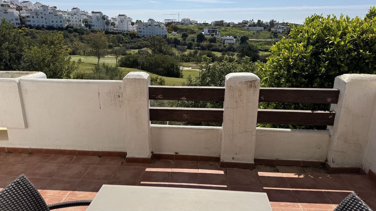 2 chambre Appartement à vendre à Estepona avec piscine garage - 345 000 € (Ref: 9750942)