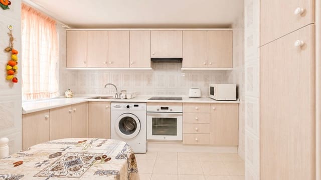3 sypialnia Apartament na sprzedaż w Estepona - 549 000 € (Ref: 9879904)