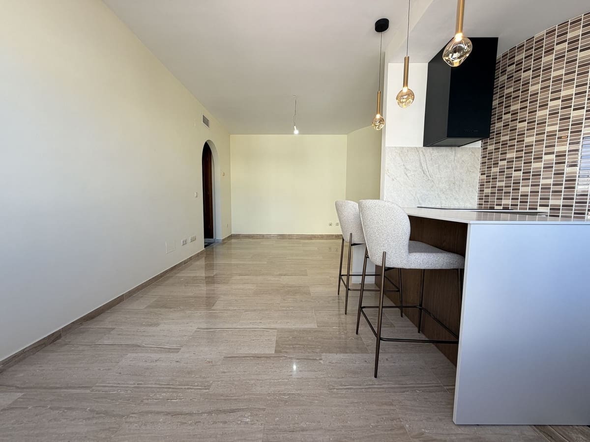 2 sovrum Lägenhet till salu i Estepona - 475 000 € (Ref: 9958318)