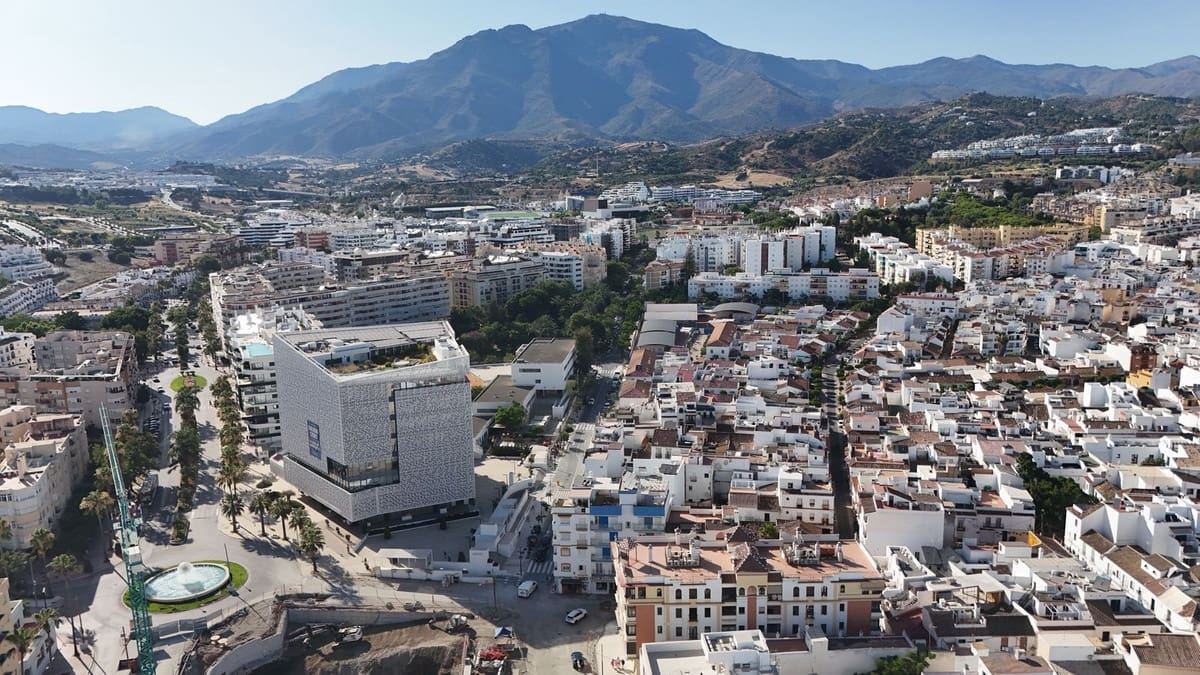 2 sovrum Lägenhet till salu i Estepona - 475 000 € (Ref: 9958318)