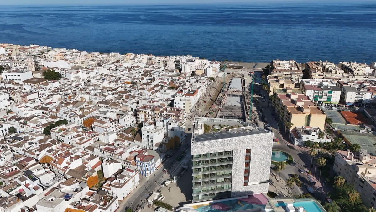 2 sovrum Lägenhet till salu i Estepona - 475 000 € (Ref: 9958318)