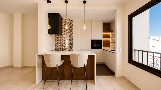 2 bedroom Apartment for sale in Estepona - € 475,000 (Ref: 9958318)