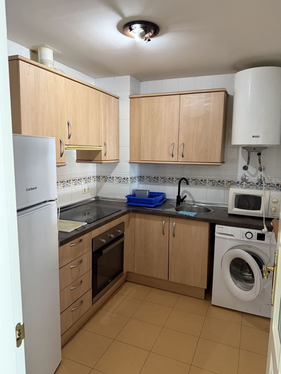 1 soveværelse Lejlighed til salg i Estepona med swimmingpool garage - € 325.000 (Ref: 9965979)