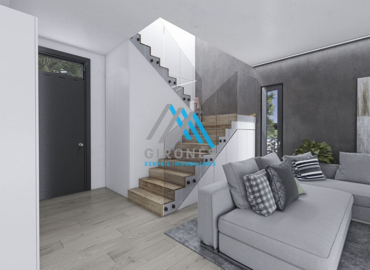 3 soveværelse Villa til salg i Santa Cristina d'Aro med swimmingpool garage - € 270.000 (Ref: 9890749)