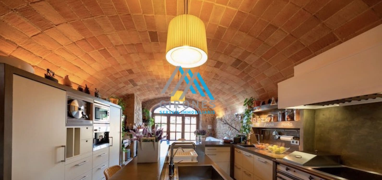 5 chambre Finca/Maison de Campagne à vendre à Platja d'Aro avec piscine garage - 3 100 000 € (Ref: 9890751)
