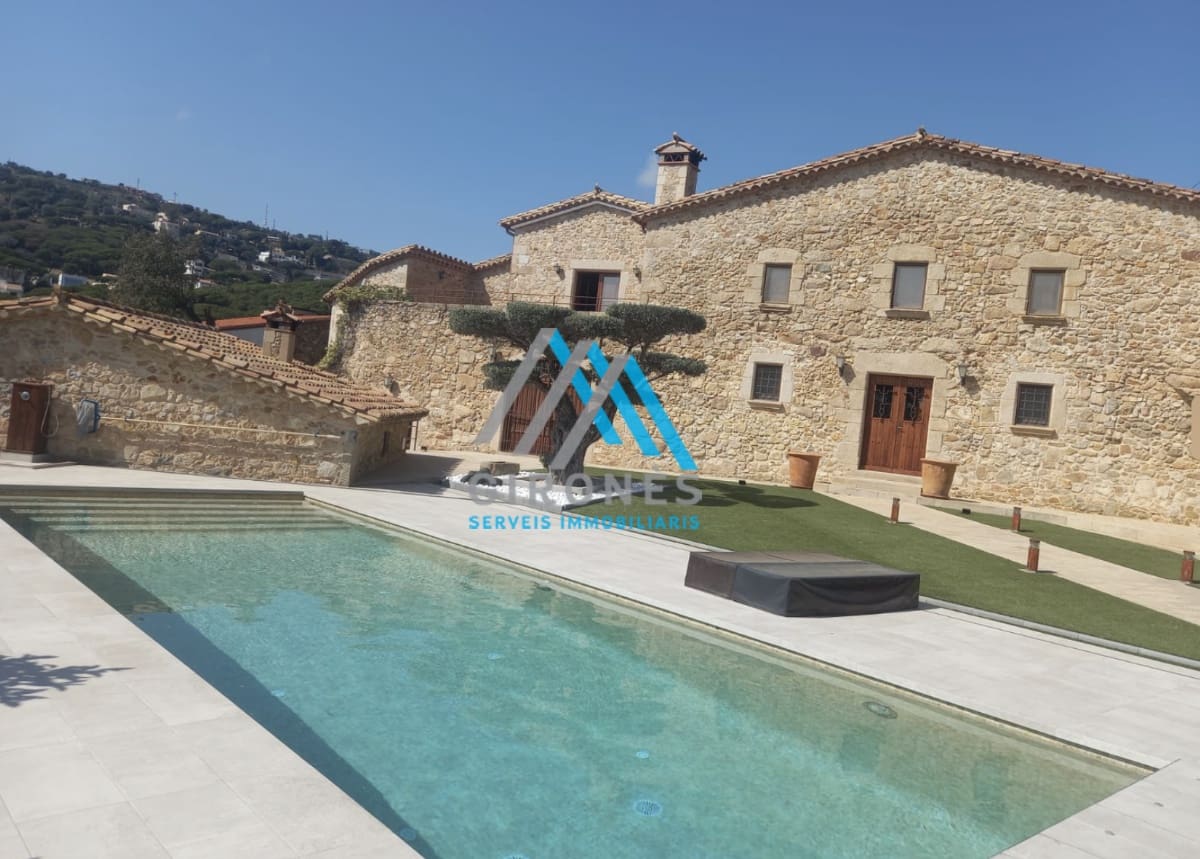 5 chambre Finca/Maison de Campagne à vendre à Platja d'Aro avec piscine garage - 3 100 000 € (Ref: 9890751)