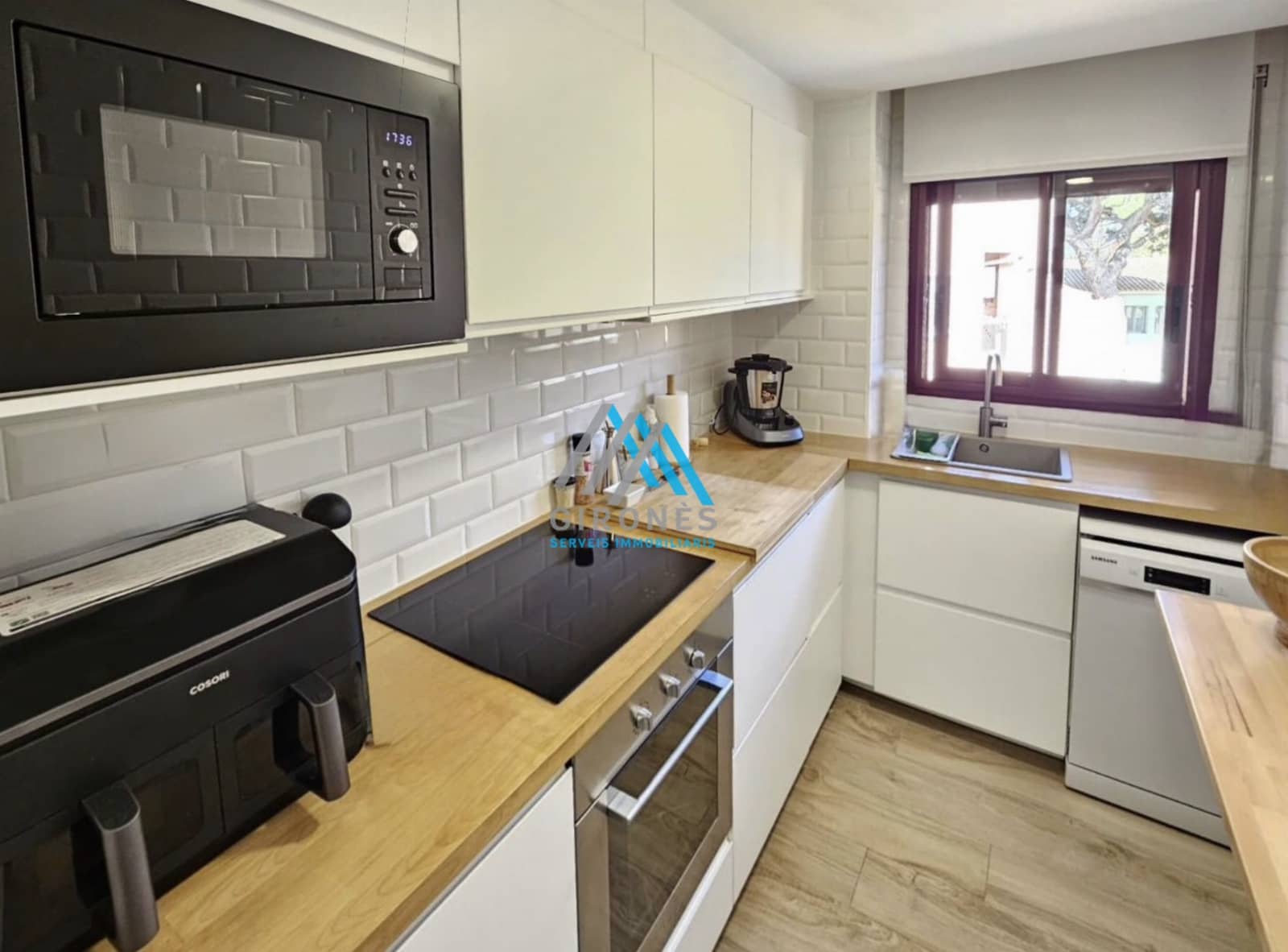 Piso de 3 habitaciones en Santa Cristina d'Aro en venta con piscina garaje - 337.500 € (Ref: 9890752)