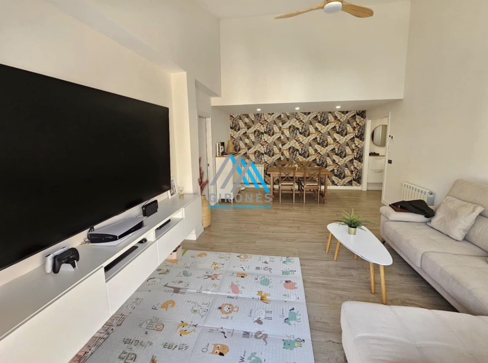 Piso de 3 habitaciones en Santa Cristina d'Aro en venta con piscina garaje - 337.500 € (Ref: 9890752)