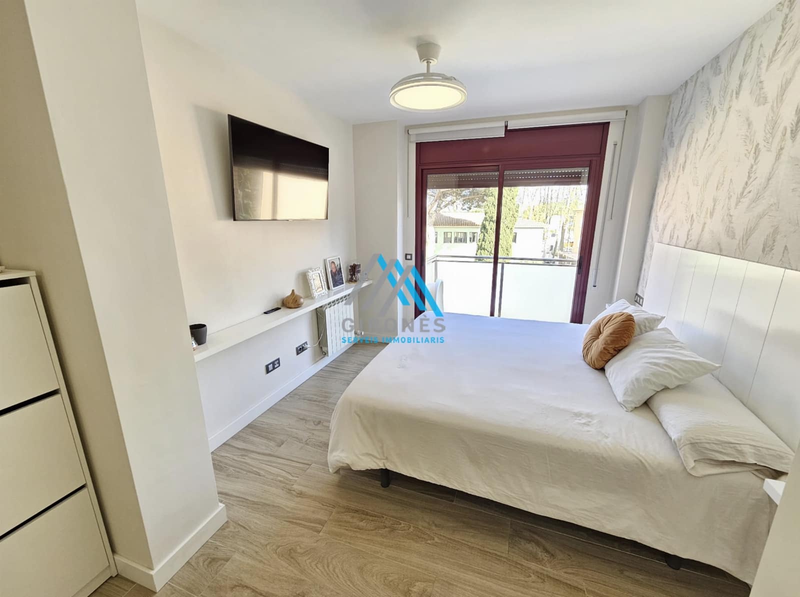 Piso de 3 habitaciones en Santa Cristina d'Aro en venta con piscina garaje - 337.500 € (Ref: 9890752)