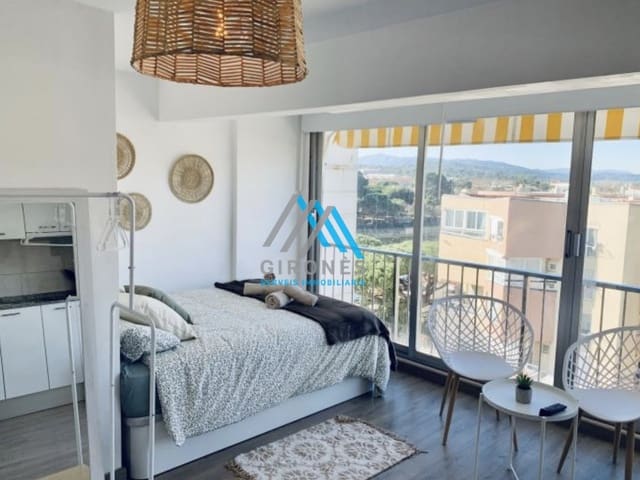 Studio til salgs i Platja d'Aro, Castell-Platja d'Aro med svømmebasseng - € 149 000 (Ref: 9890753)