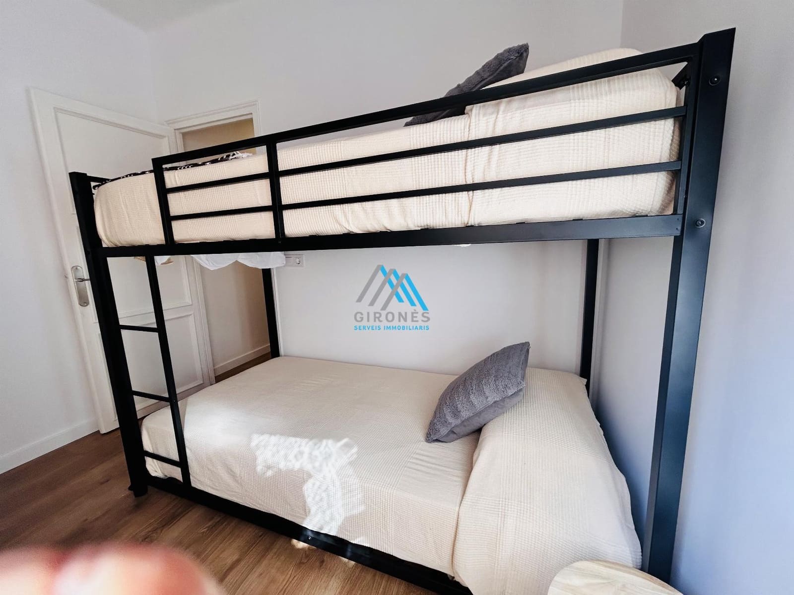 2 slaapkamer Appartement te huur in Sant Feliu de Guixols - € 1.900 (Ref: 9890755)