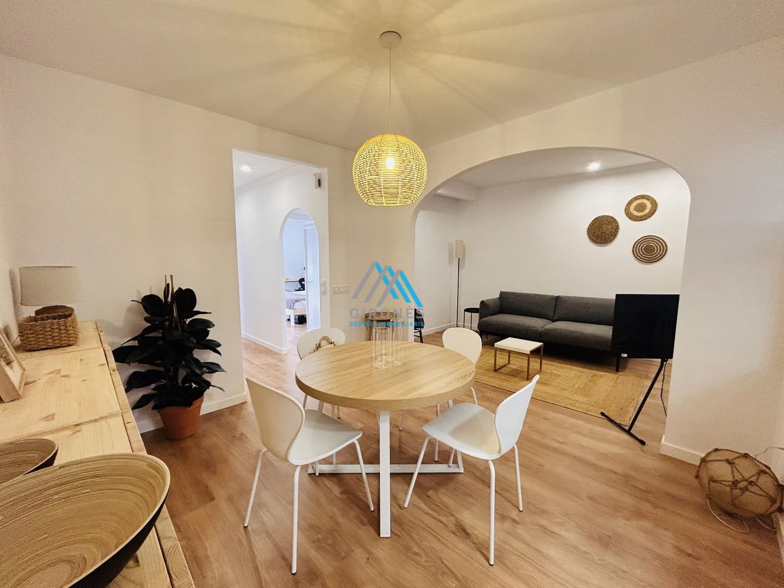 2 slaapkamer Appartement te huur in Sant Feliu de Guixols - € 1.900 (Ref: 9890755)