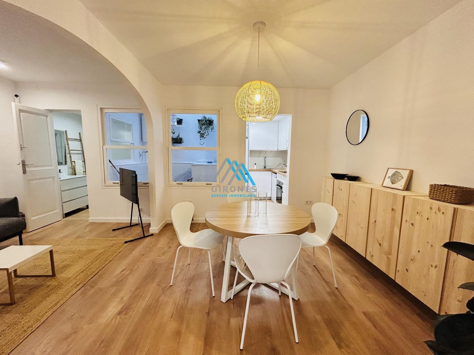 2 slaapkamer Appartement te huur in Sant Feliu de Guixols - € 1.900 (Ref: 9890755)