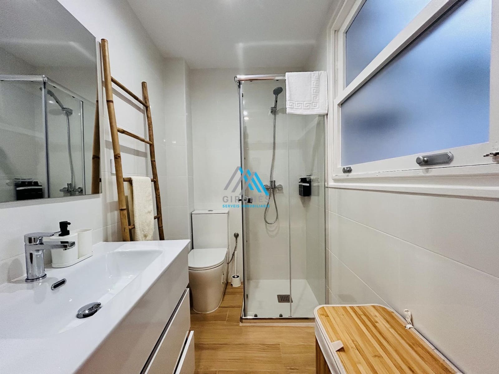 2 slaapkamer Appartement te huur in Sant Feliu de Guixols - € 1.900 (Ref: 9890755)