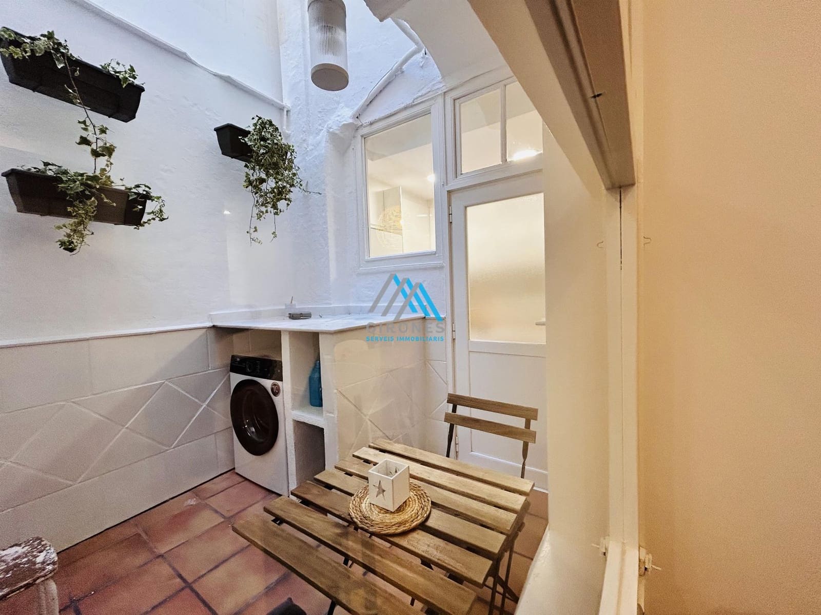 2 slaapkamer Appartement te huur in Sant Feliu de Guixols - € 1.900 (Ref: 9890755)