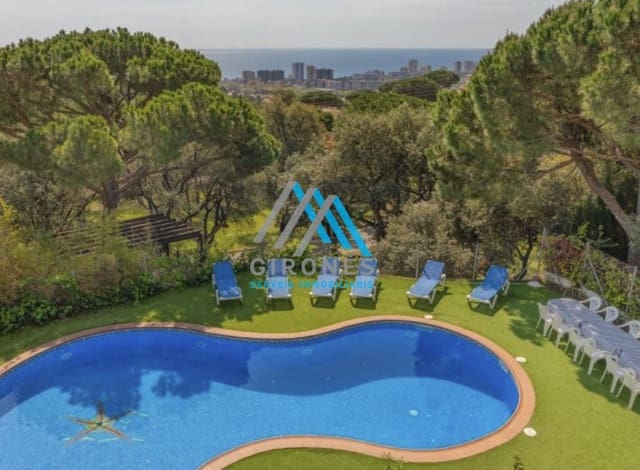 7 soverom Villa til salgs i Platja d'Aro, Castell-Platja d'Aro med svømmebasseng garasje - € 990 000 (Ref: 9890756)