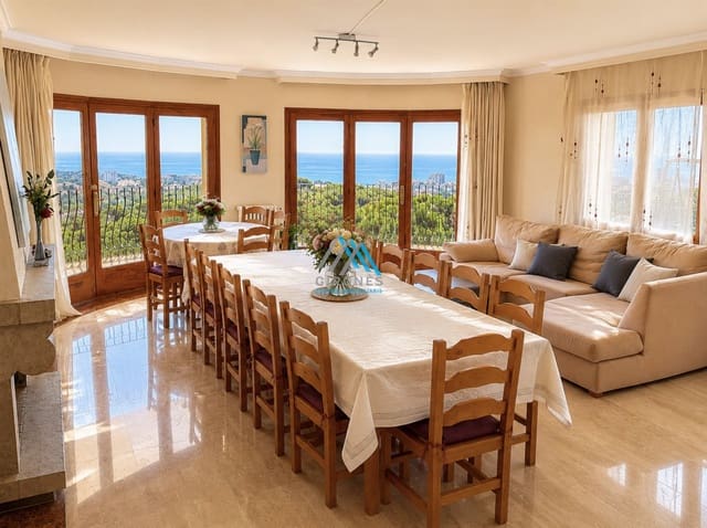 7 soverom Villa til salgs i Platja d'Aro, Castell-Platja d'Aro med svømmebasseng garasje - € 990 000 (Ref: 9890756)