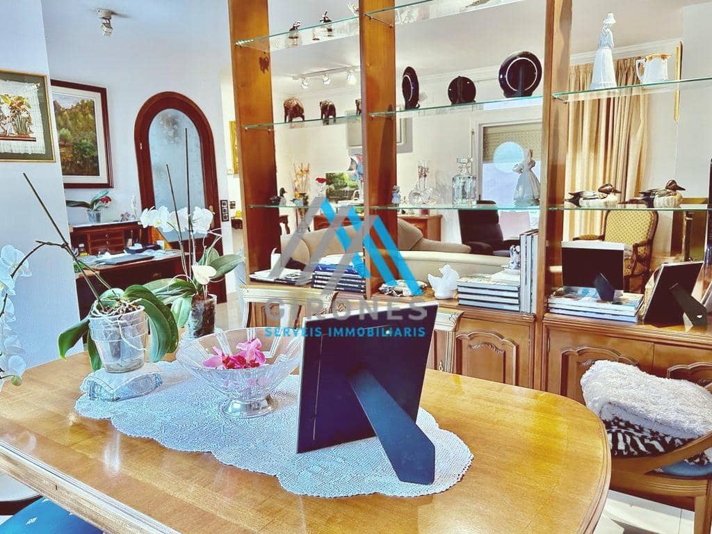4 slaapkamer Huis te koop in Santa Cristina d'Aro met garage - € 349.000 (Ref: 9890759)