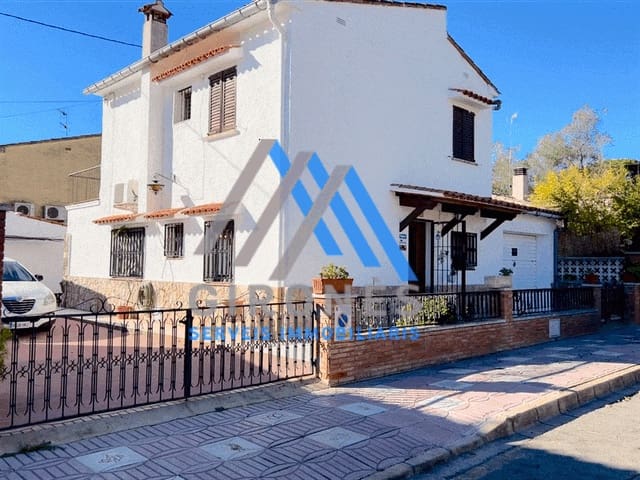 3 Zimmer Haus zu verkaufen in Santa Cristina d'Aro mit Garage - 379.000 € (Ref: 9890760)