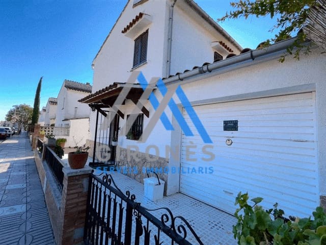 3 Zimmer Haus zu verkaufen in Santa Cristina d'Aro mit Garage - 379.000 € (Ref: 9890760)