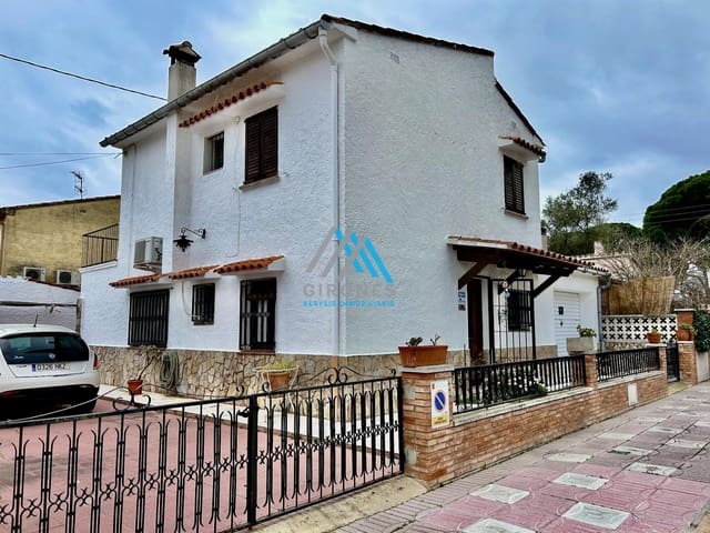 3 Zimmer Haus zu verkaufen in Santa Cristina d'Aro mit Garage - 379.000 € (Ref: 9890760)