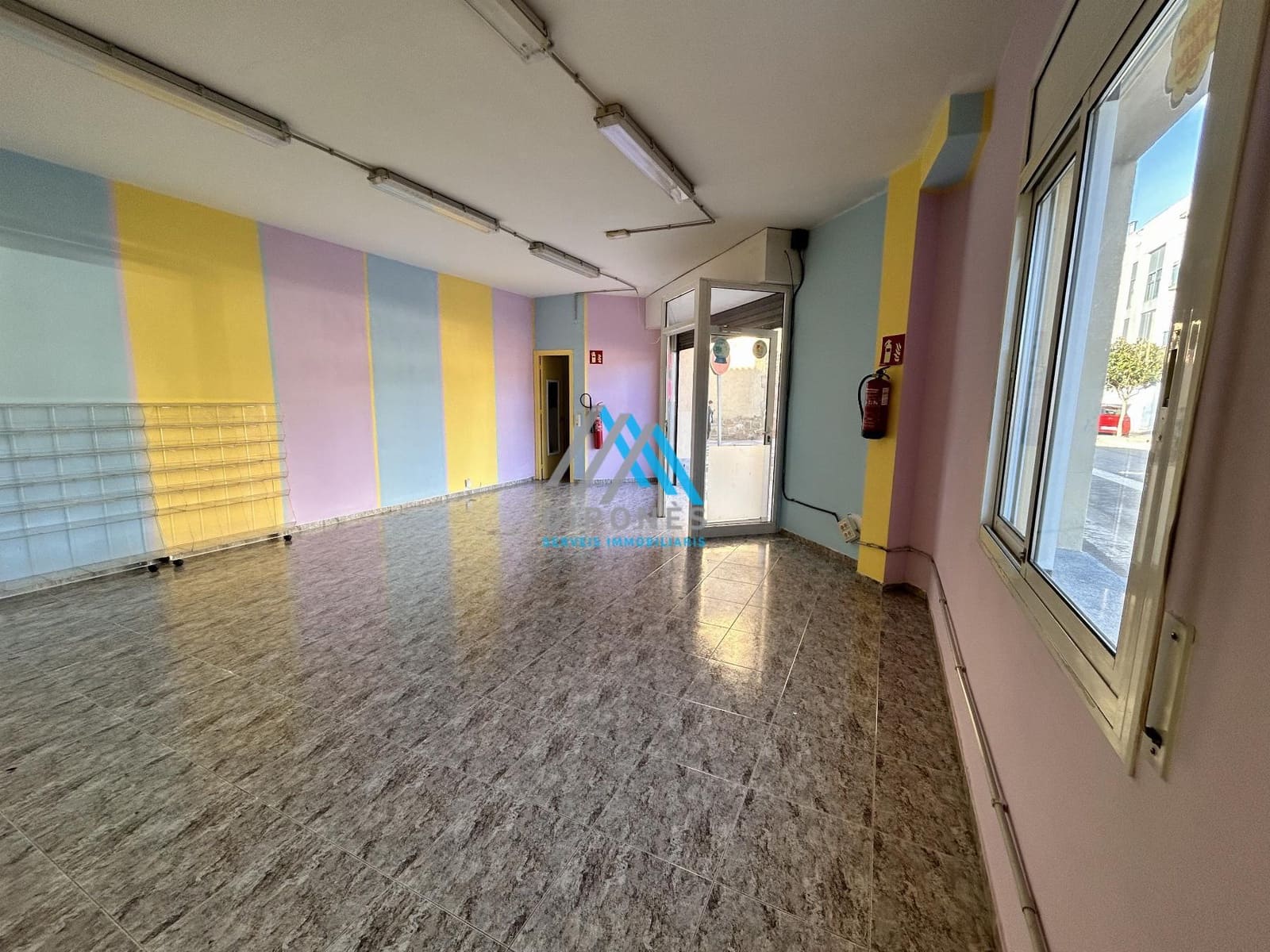 2 slaapkamer Commercieel te huur in Santa Cristina d'Aro - € 475 (Ref: 9890768)