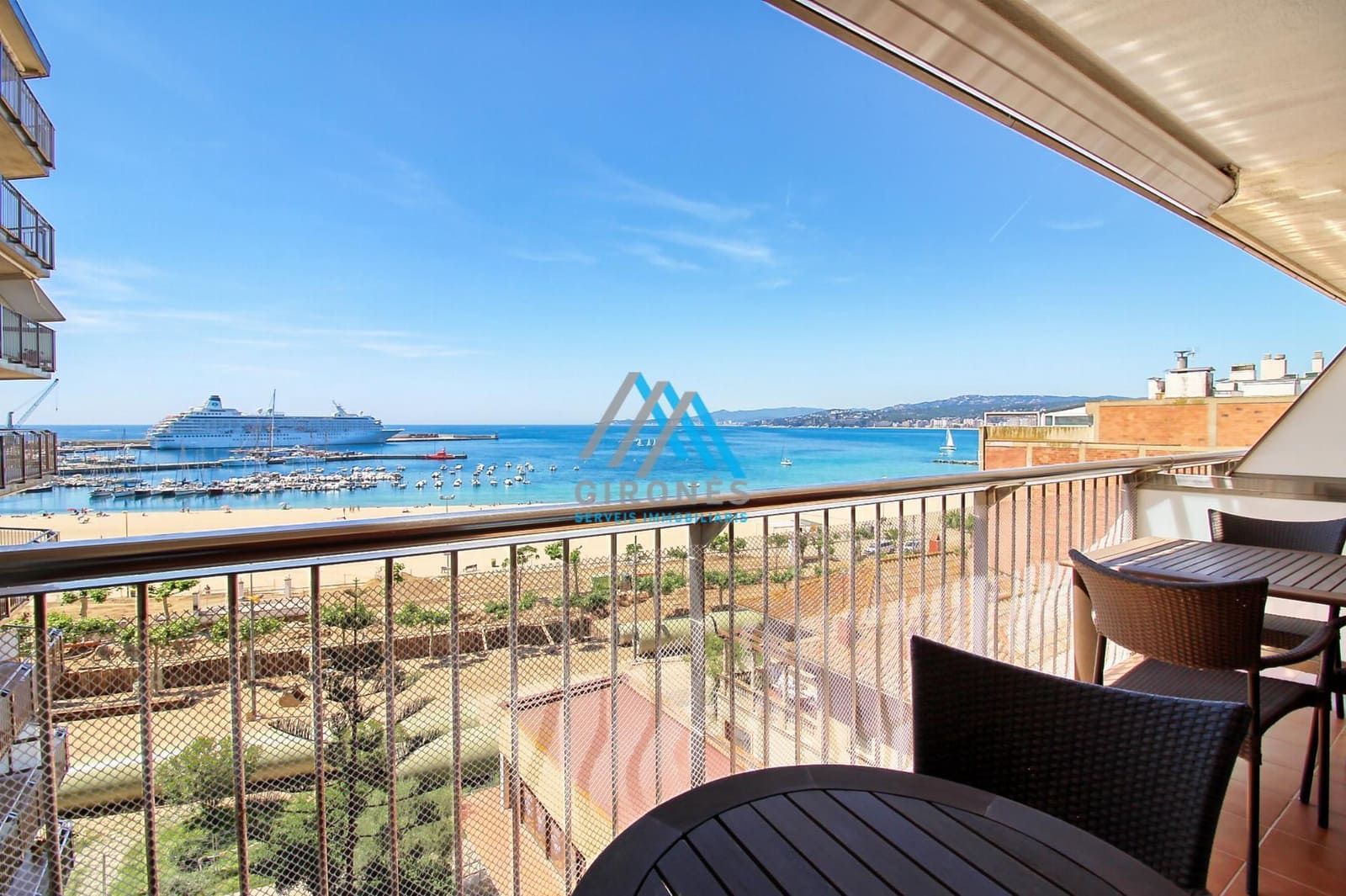 3 bedroom Apartment for sale in Palamos with garage - € 585,000 (Ref: 9890770)