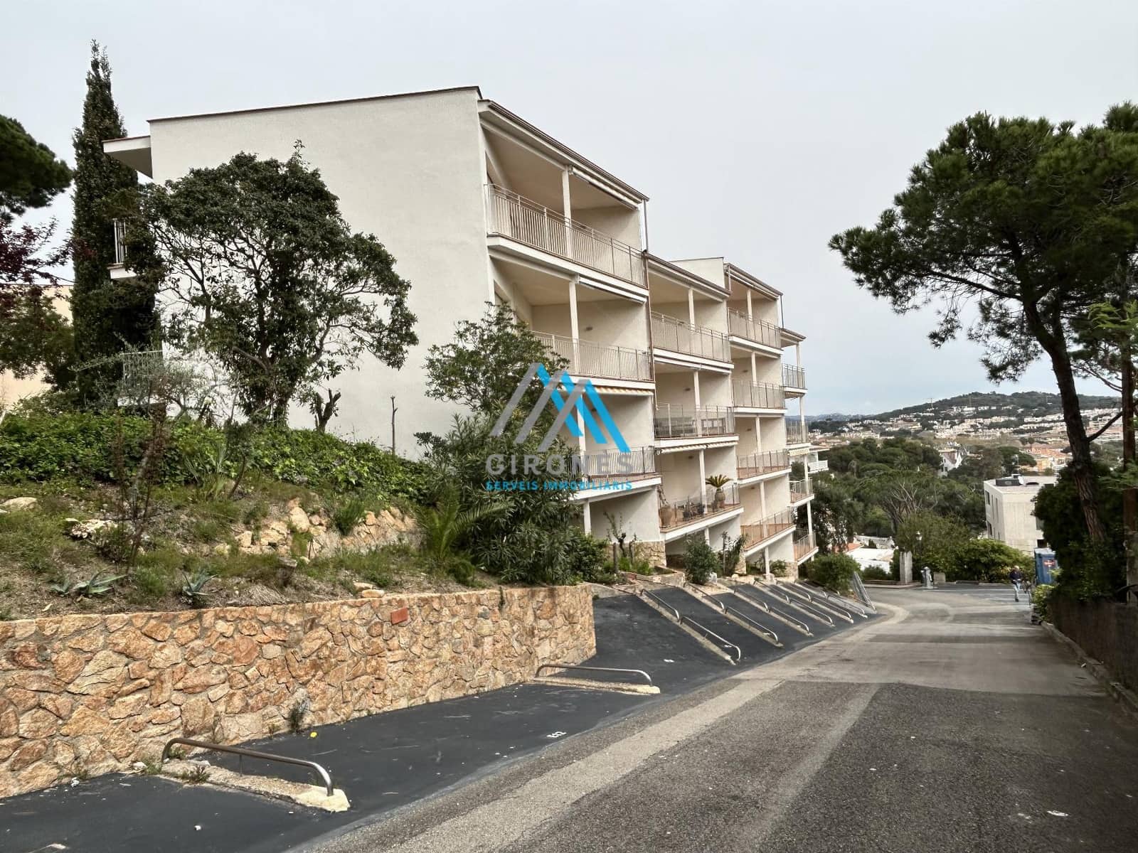 2 bedroom Apartment for rent in S'Agaro with garage - € 1,900 (Ref: 9890776)