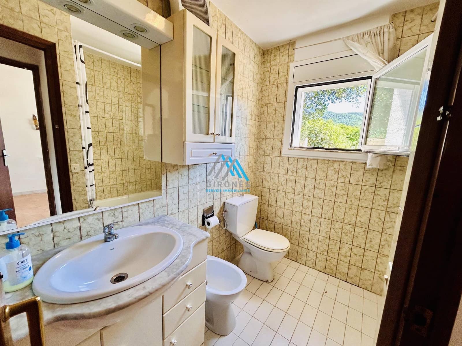 3 sovrum Villa till salu i Roca de Malvet med garage - 330 000 € (Ref: 9890778)