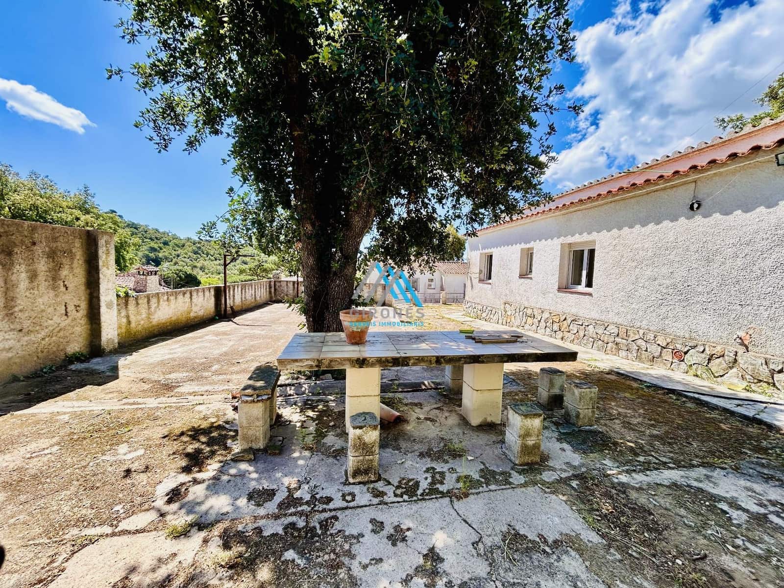 3 sovrum Villa till salu i Roca de Malvet med garage - 330 000 € (Ref: 9890778)